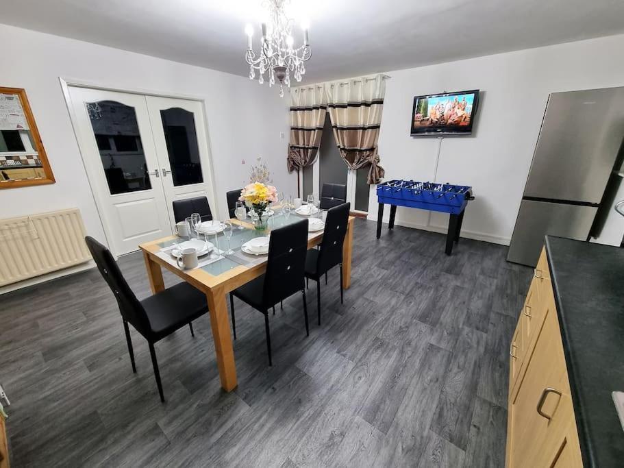 *C.Sani* Setup For Your Most Relaxed & Amazing Stay + Free Parking + Free Fast Wifi * Leeds  Zewnętrze zdjęcie