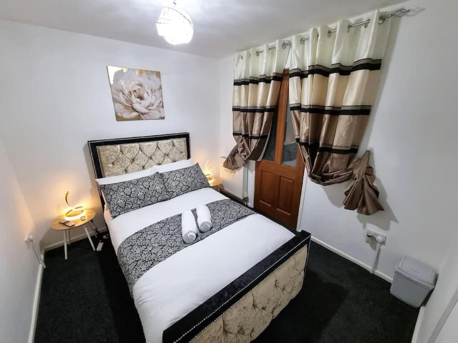 *C.Sani* Setup For Your Most Relaxed & Amazing Stay + Free Parking + Free Fast Wifi * Leeds  Zewnętrze zdjęcie