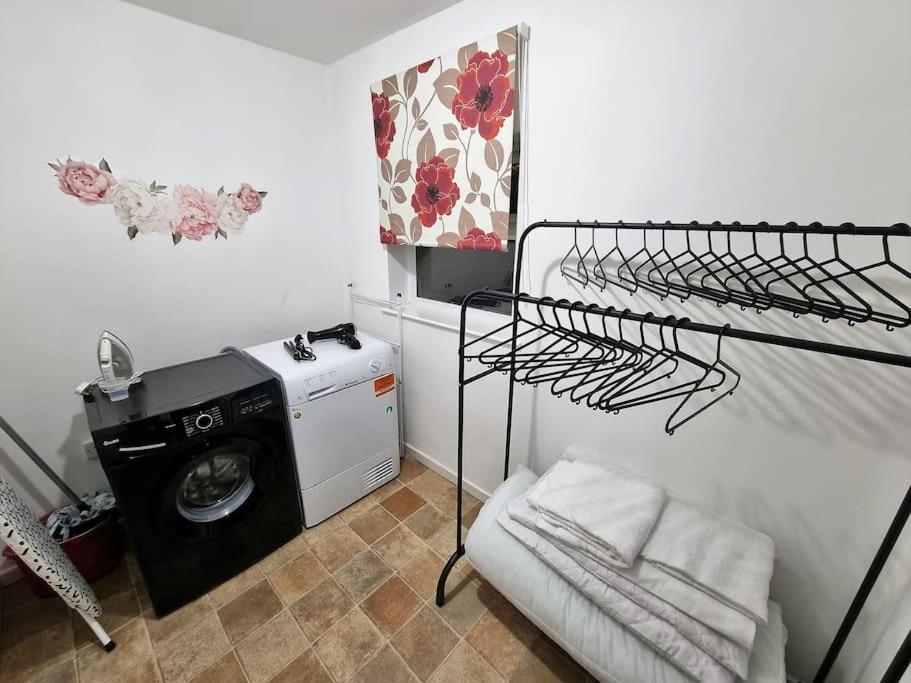 *C.Sani* Setup For Your Most Relaxed & Amazing Stay + Free Parking + Free Fast Wifi * Leeds  Zewnętrze zdjęcie