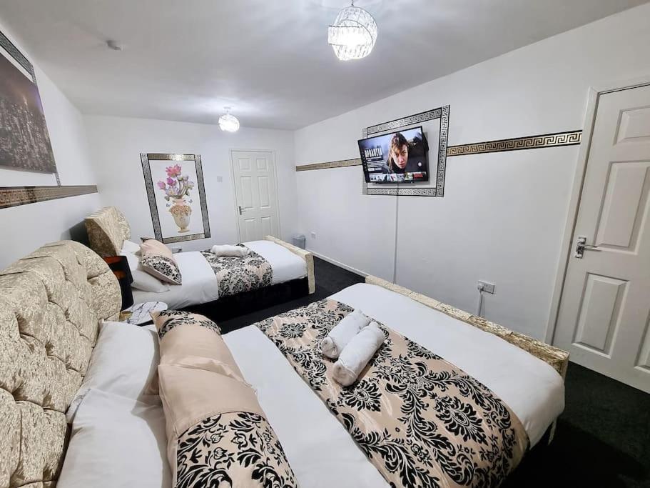 *C.Sani* Setup For Your Most Relaxed & Amazing Stay + Free Parking + Free Fast Wifi * Leeds  Zewnętrze zdjęcie